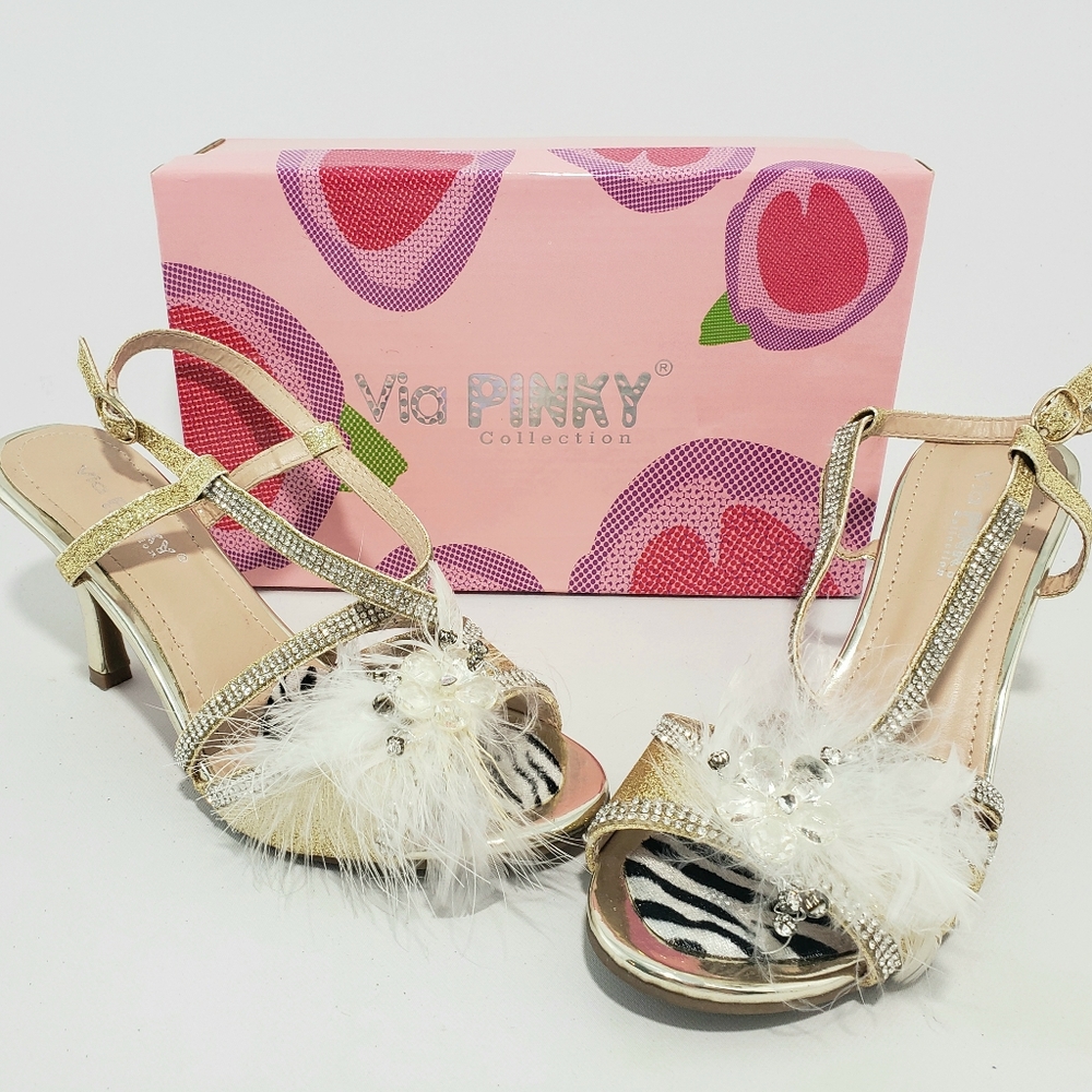 Via Pinky Women's Size 8 Gold Heels